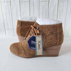 New TOMS Kala Tan Mini Cheetah Suede Booties Boot Women's Size 8.5